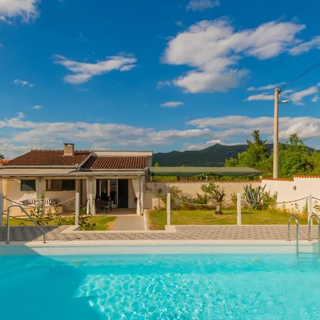 Villa Mili By Guide